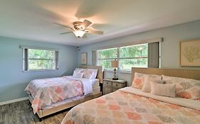 Updated Rustic Yankeetown Home With Lanai And Dock